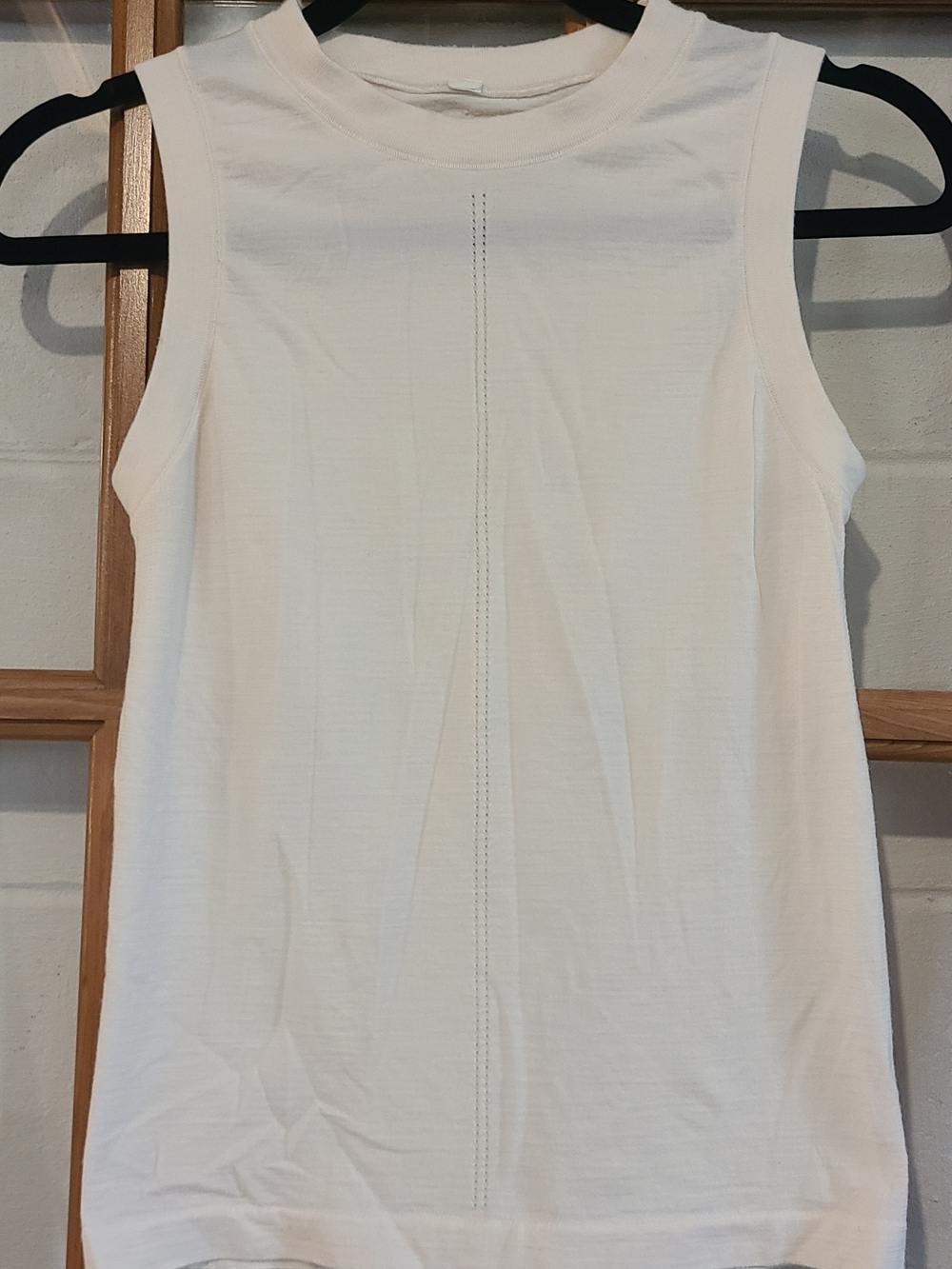 ATHLETA _ Cream Sleeveless Knit Tank Top xs